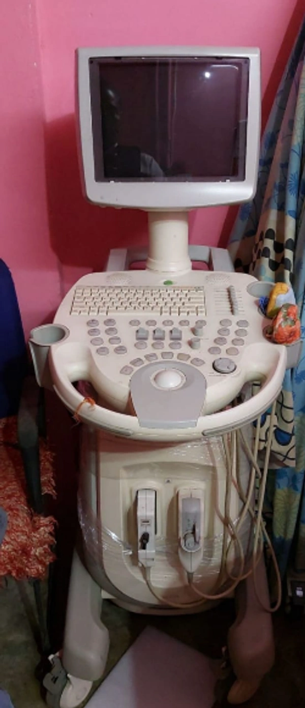 Medison Refurbished B/W Ultrasound Machine Model Medison SA-X4